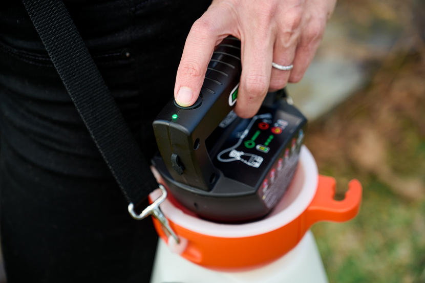 2 Gallon Battery Handheld Sprayer - view 3