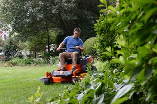 P525D Commercial Front Mower - view 2