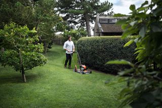 Z960X Ultimate Zero-Turn Mower - view 5